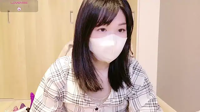 Snapshot of IORio2 chatting on 03.22.25 IORio2 online show from 03.22.25