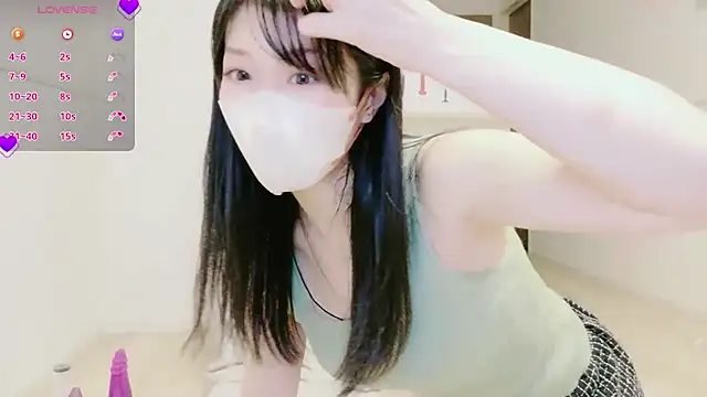 Snapshot of IORio2 chatting on 10.06.25 IORio2 online show from 10.06.25