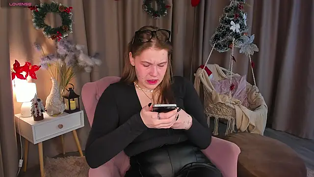 Colleen Blake online show from 11.26.25