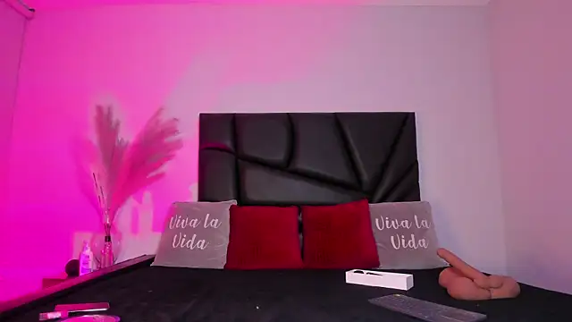 Tiffany sander online show from 09.09.25