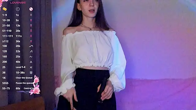 EvaBradley online show from 10.03.25