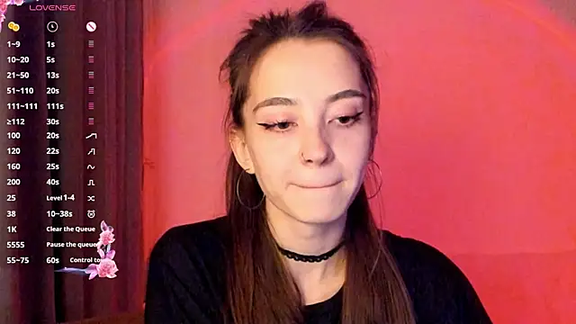 EvaBradley online show from 10.08.25