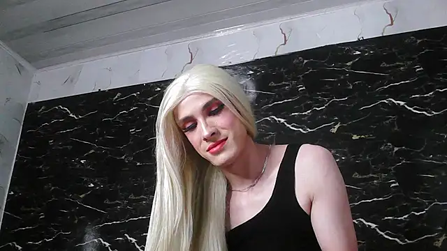 crislingery dolli online show from 02.03.25