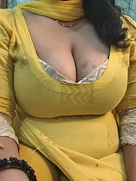 Snapshot of Anamika_Kapoor chatting on 07.14.26 Anamika Kapoor online show from 07.14.26