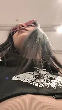 Lila Desiree online show from 10.22.25