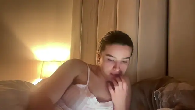 Snapshot of maisiesmithx chatting on 03.27.26 maisiesmithx online show from 03.27.26