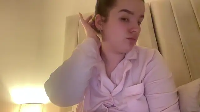 Snapshot of maisiesmithx chatting on 03.28.26 maisiesmithx online show from 03.28.26