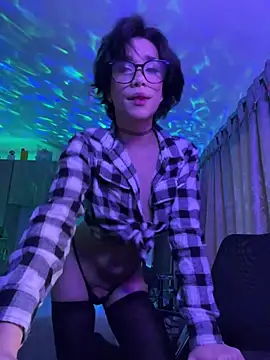 Snapshot of sue___0 chatting on 02.01.25 sue 0 online show from 02.01.25