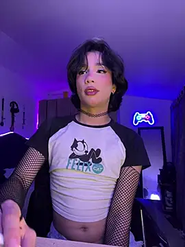 Snapshot of sue___0 chatting on 02.22.25 sue 0 online show from 02.22.25