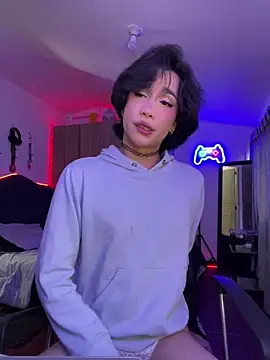 Snapshot of sue___0 chatting on 03.04.25 sue 0 online show from 03.04.25