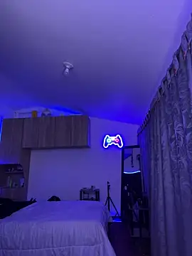 Snapshot of sue___0 chatting on 03.12.25 sue 0 online show from 03.12.25