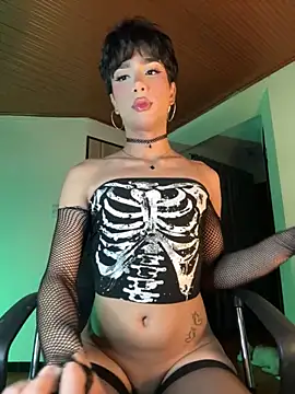 Snapshot of sue___0 chatting on 11.26.25 sue 0 online show from 11.26.25