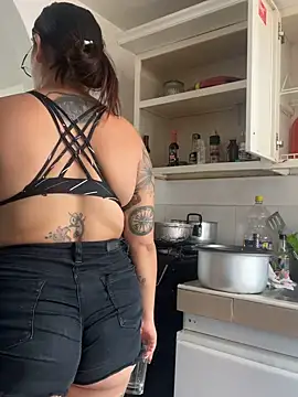 ValenG023 online show from 03.21.25