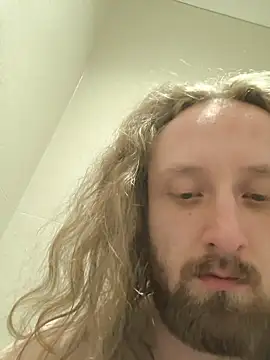 Snapshot of DrownMentallyyy chatting on 10.28.25 DrownMentallyyy online show from 10.28.25