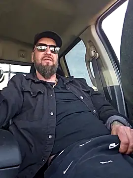 Beardedtattood online show from 03.14.25