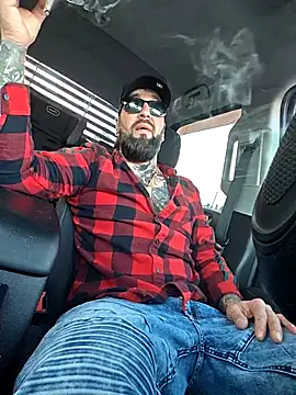 Beardedtattood online show from 11.08.25