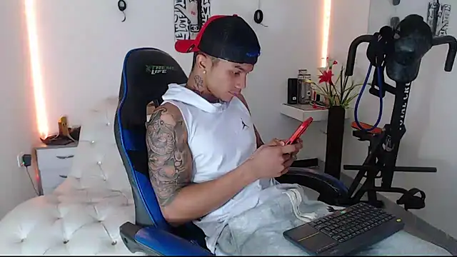 Leonard Price online show from 03.07.25