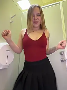 mur girl online show from 04.25.26