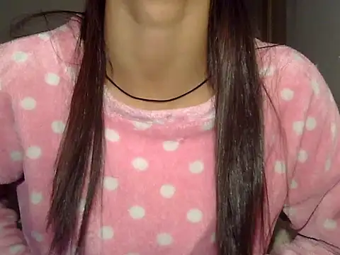 MAAYRA 09 online show from 12.14.25