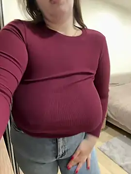 Snapshot of Your_Hot_Sister01 chatting on 01.18.25 Your Hot Sister01 online show from 01.18.25