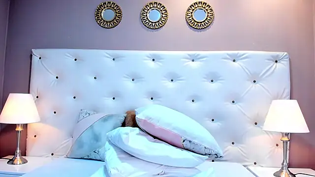 Violet Grace online show from 03.06.25