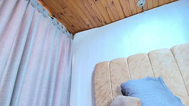 Naia x online show from 03.03.26