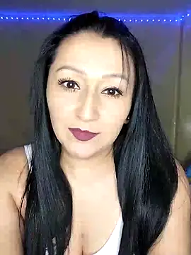 Snapshot of ArianaMist chatting on 09.29.25 ArianaMist online show from 09.29.25