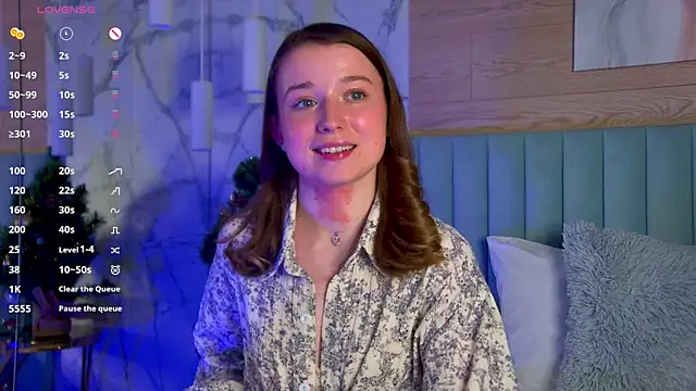 Snapshot of MichelleHaynes chatting on 12.27.24 MichelleHaynes online show from 12.27.24