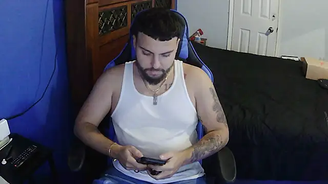 Snapshot of MasterKvn chatting on 02.10.25 MasterKvn online show from 02.10.25