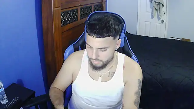 Snapshot of MasterKvn chatting on 02.25.25 MasterKvn online show from 02.25.25