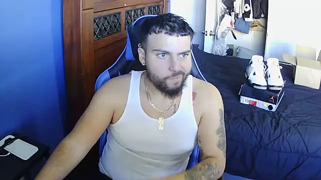 Snapshot of MasterKvn chatting on 03.07.25 MasterKvn online show from 03.07.25