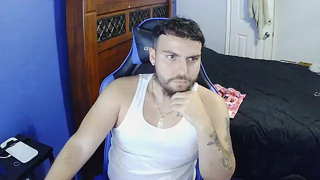 Snapshot of MasterKvn chatting on 03.12.25 MasterKvn online show from 03.12.25