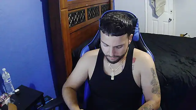 Snapshot of MasterKvn chatting on 10.28.25 MasterKvn online show from 10.28.25