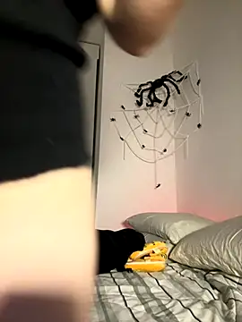 Snapshot of AgnesCampp chatting on 10.22.25 AgnesCampp online show from 10.22.25