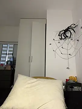 Snapshot of AgnesCampp chatting on 12.04.25 AgnesCampp online show from 12.04.25