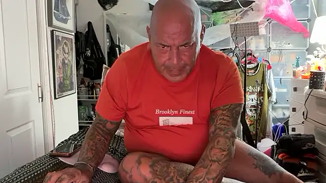 Snapshot of joeytatts66 chatting on 09.29.25 joeytatts66 online show from 09.29.25