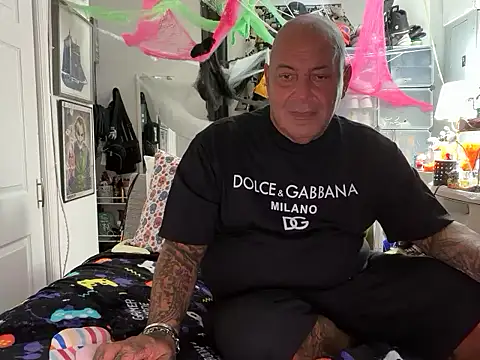 Snapshot of joeytatts66 chatting on 10.04.25 joeytatts66 online show from 10.04.25