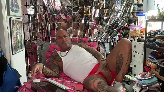 joeytatts66 online show from 04.20.26