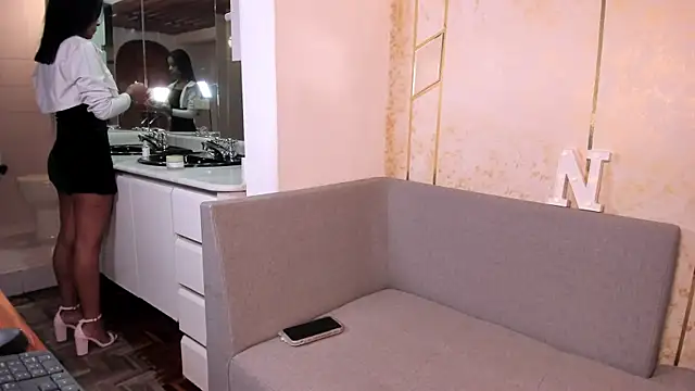 natali henao online show from 12.31.24