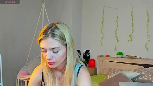 Snapshot of Cherry_Price chatting on 07.08.26 Cherry Price online show from 07.08.26