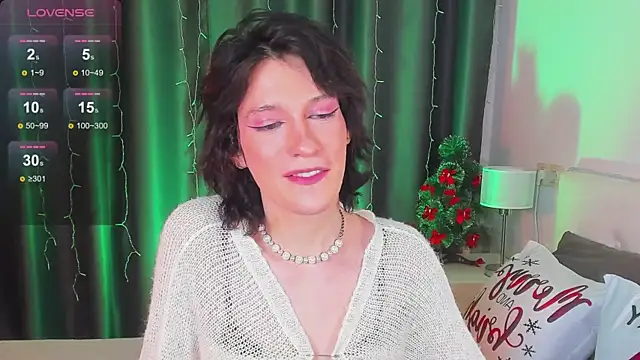 Snapshot of Kolette_Gray chatting on 12.04.24 Kolette Gray online show from 12.04.24