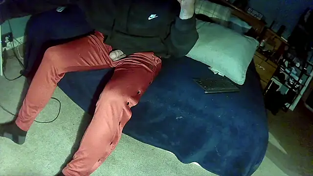 Spunwhiteboy1992 online show from 12.23.25