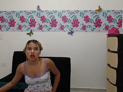 Snapshot of Naomi991 chatting on 12.31.24 Naomi991 online show from 12.31.24