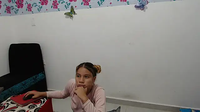 Snapshot of Naomi991 chatting on 03.17.25 Naomi991 online show from 03.17.25