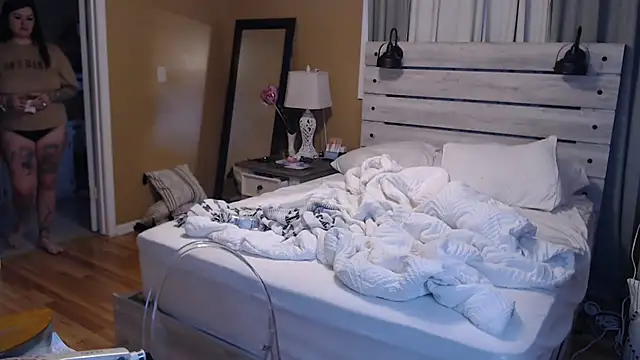 TexasTattooedHouseWife online show from 03.19.25