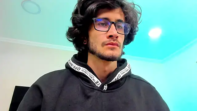 Loggan donnelly online show from 02.08.25