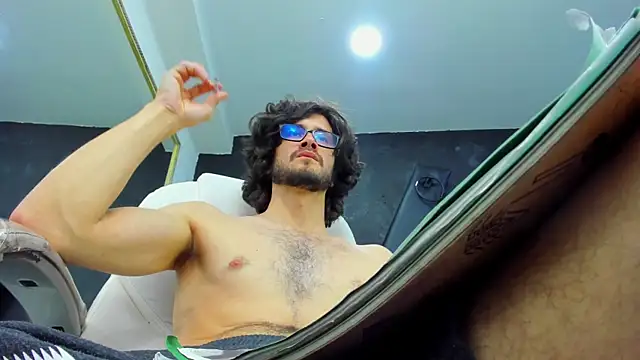 Loggan donnelly online show from 03.20.25