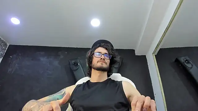 Loggan donnelly online show from 03.22.25