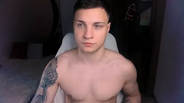 Snapshot of handsome_guy01 chatting on 12.30.24 handsome guy01 online show from 12.30.24