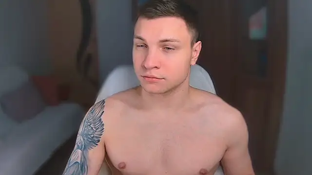 Snapshot of handsome_guy01 chatting on 02.19.25 handsome guy01 online show from 02.19.25